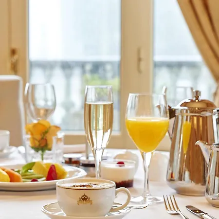 Maria Cristina, A Luxury Collection Hotel,