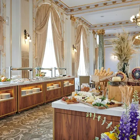 Maria Cristina, A Luxury Collection Hotel,