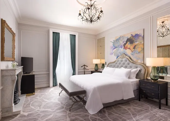 Maria Cristina, A Luxury Collection Hotel, فندق