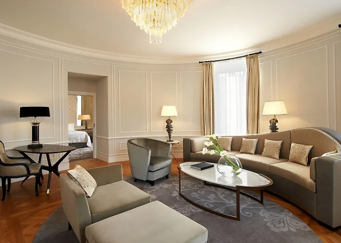 Maria Cristina, A Luxury Collection Hotel, فندق