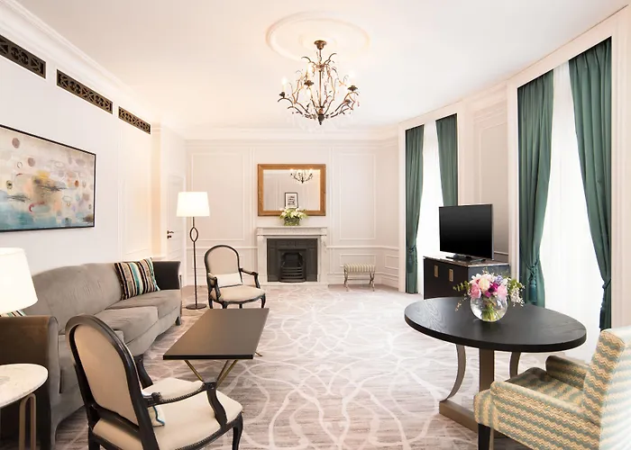 Maria Cristina, A Luxury Collection Hotel, فندق 5*