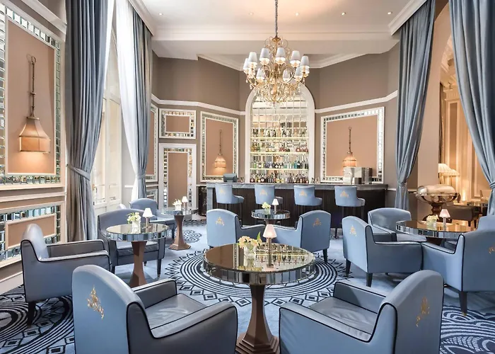 Maria Cristina, A Luxury Collection Hotel, فندق 5*