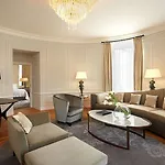 Maria Cristina, A Luxury Collection Hotel, 호텔