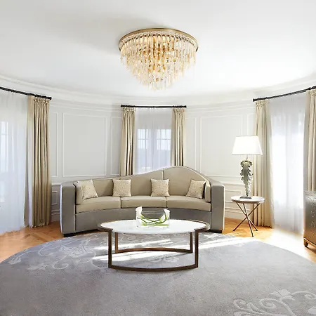 Maria Cristina, A Luxury Collection Hotel, Готель