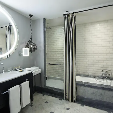 Maria Cristina, A Luxury Collection Hotel,