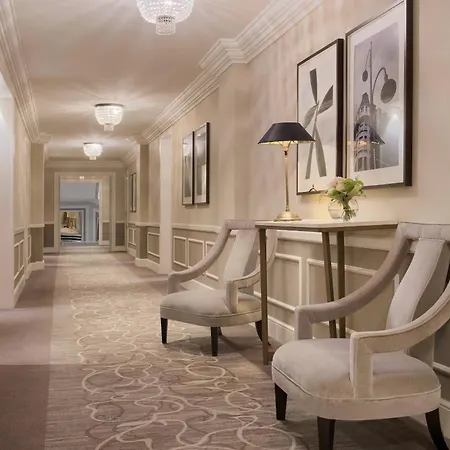Maria Cristina, A Luxury Collection Hotel, מלון 5*