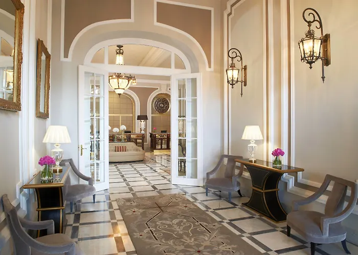 Maria Cristina, A Luxury Collection Hotel,